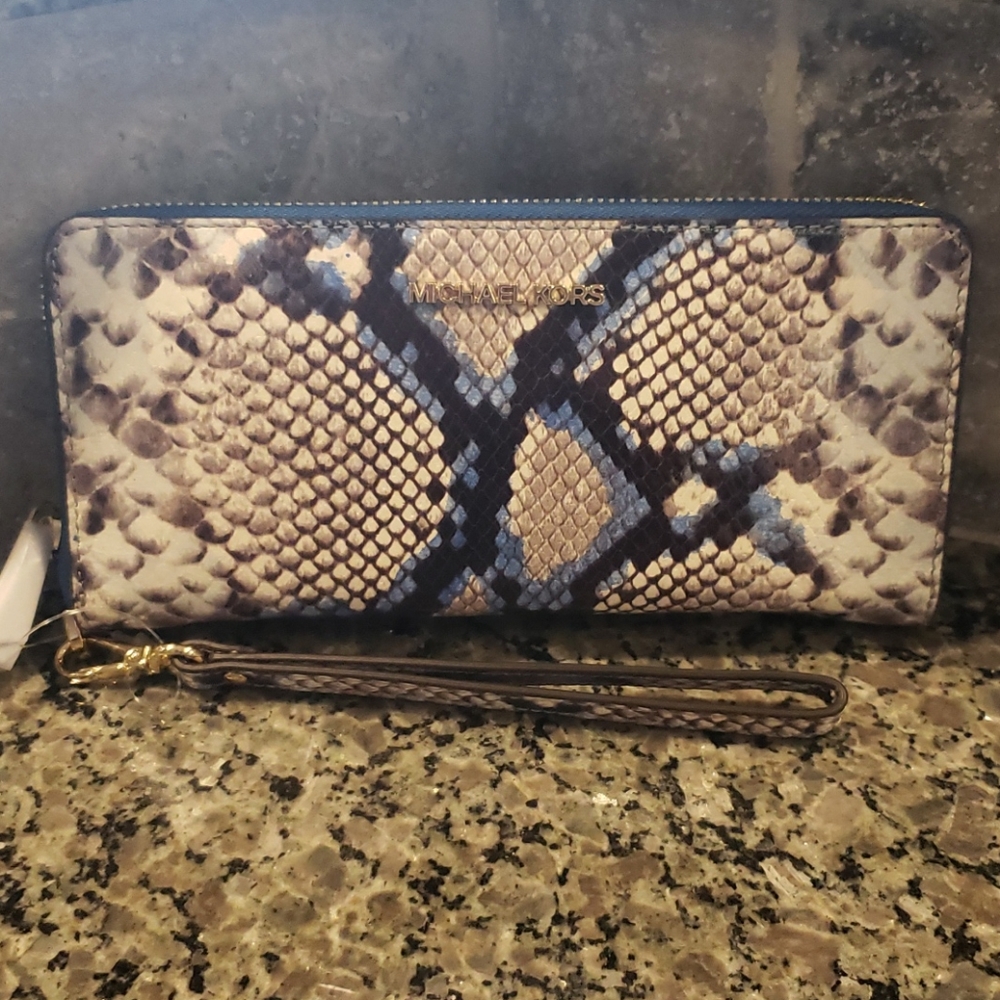 MK wallet